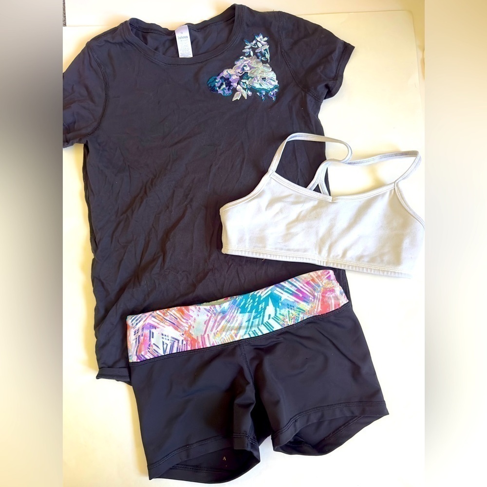 Ivivva bundle shorts, tee and sports bra outfit 12